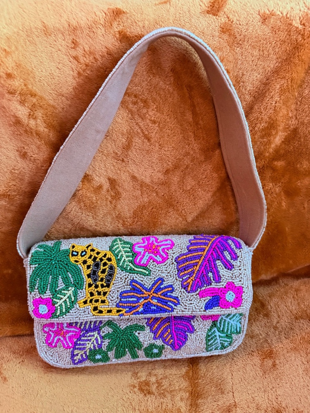 VIRAL RARE LEOPARD PARADISE Beaded bag